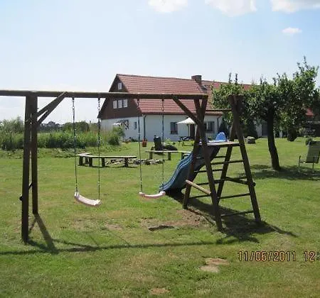 Grosse In Mit Grossem Garten 아파트 *